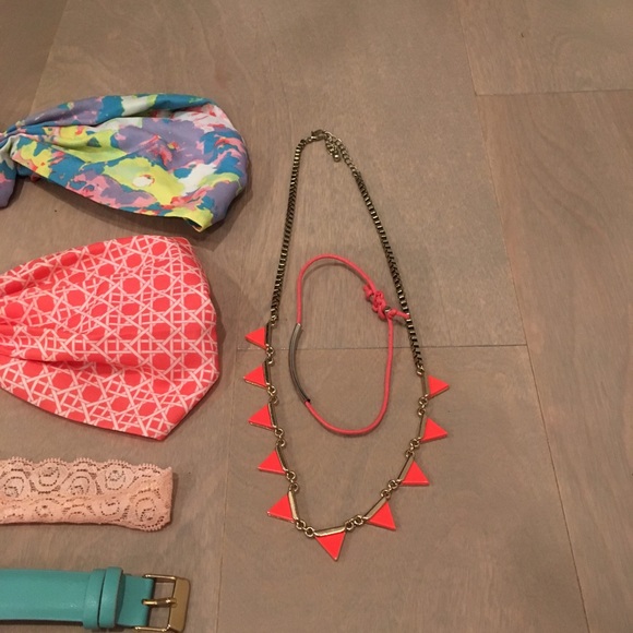 Bright and fun accessories bundle!🌸🌷🌺 - Picture 2 of 4